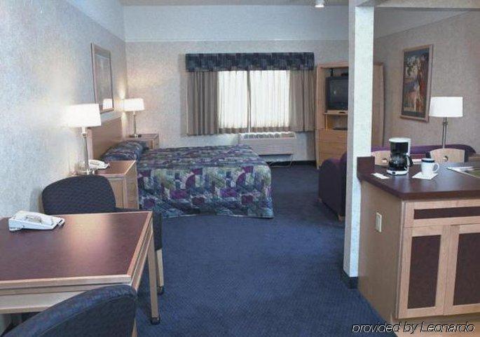 Concorde Inn Clinton Township Номер фото
